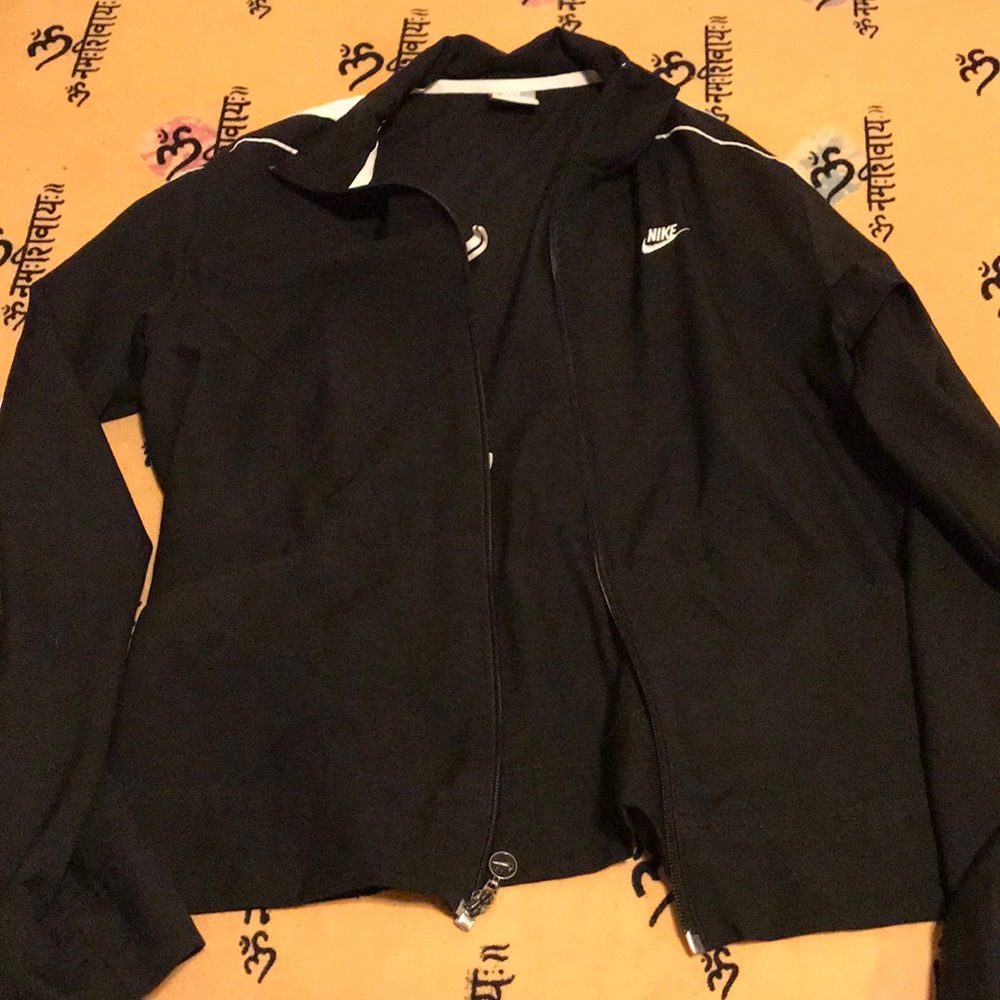Black nike jacket